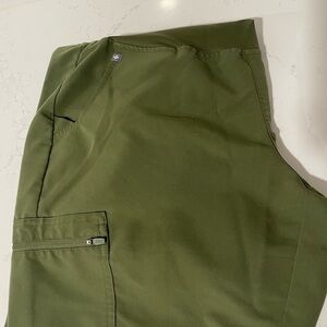 FIGS MATERNITY Green Scrub Pants